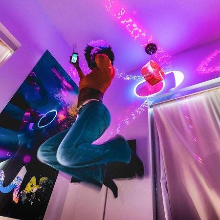 Ibis Styles Lausanne Center Madhouse Buitenkant foto