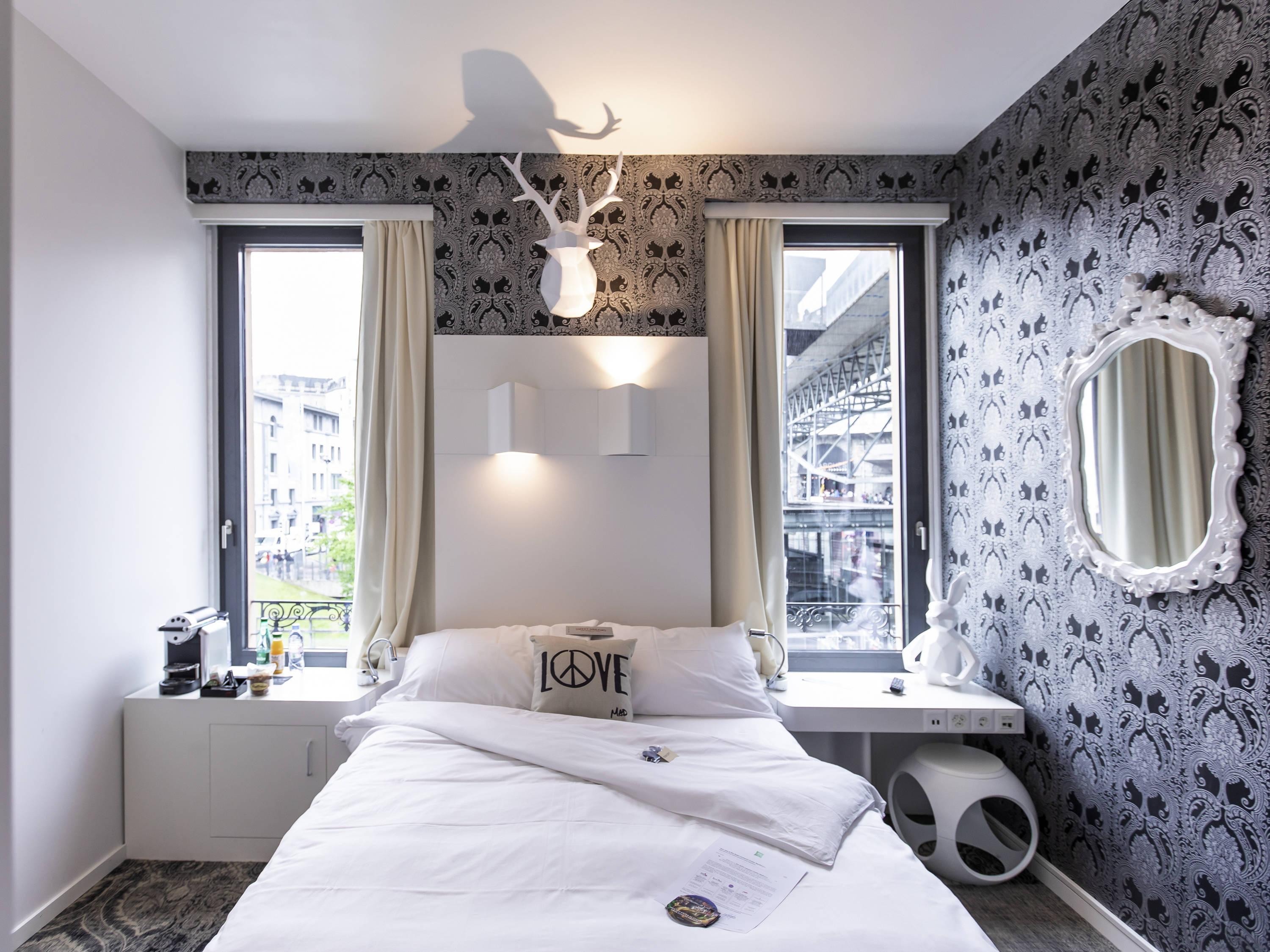 Ibis Styles Lausanne Center Madhouse Buitenkant foto