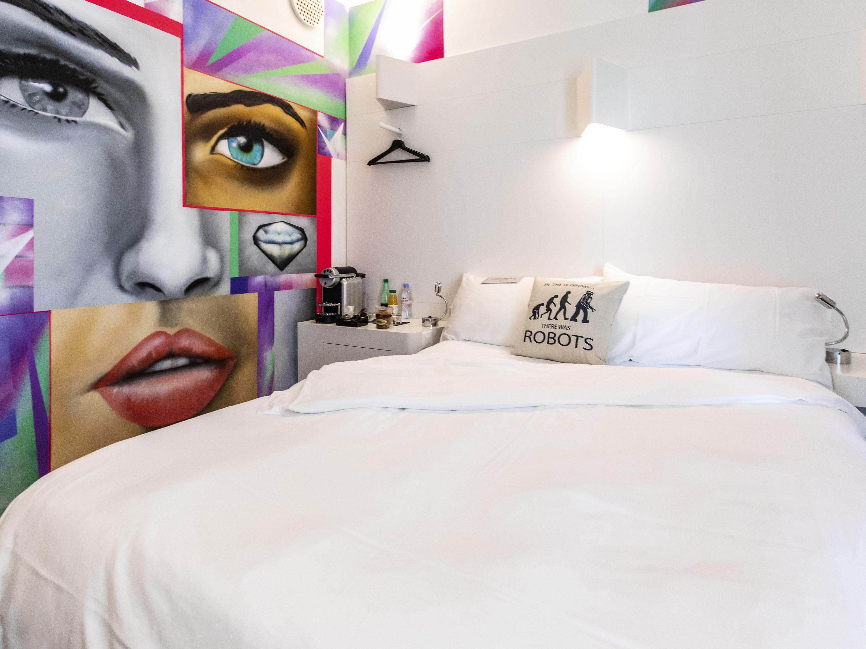 Ibis Styles Lausanne Center Madhouse Buitenkant foto