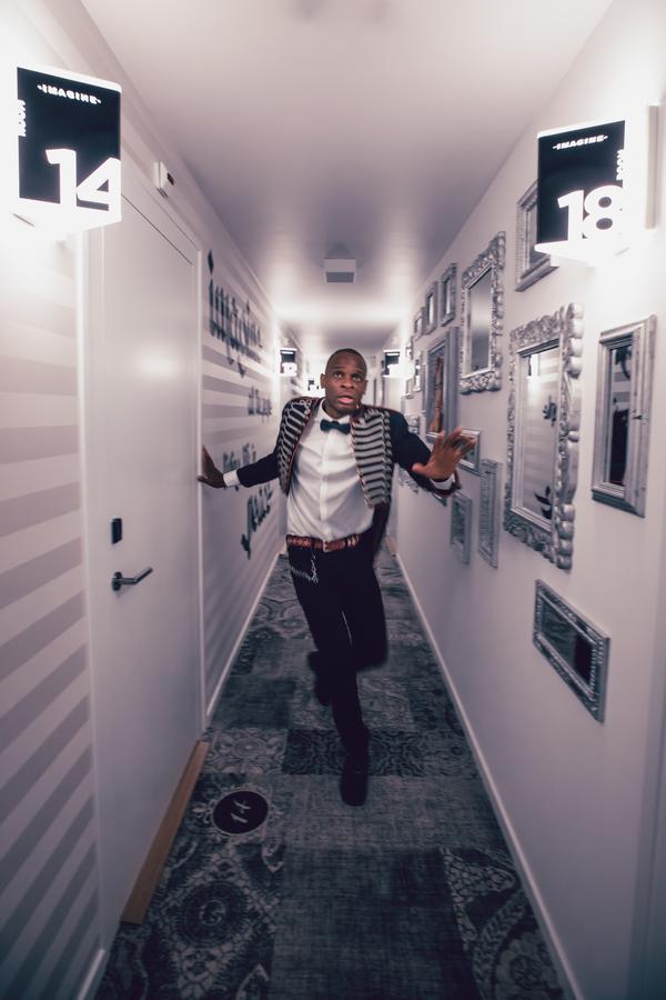 Ibis Styles Lausanne Center Madhouse Buitenkant foto